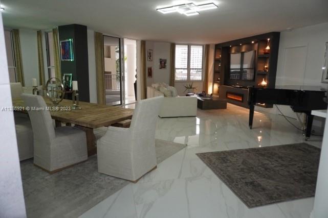 Building Photo - 701 Brickell Key