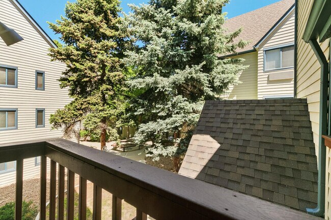 Building Photo - 6380 S Boston St