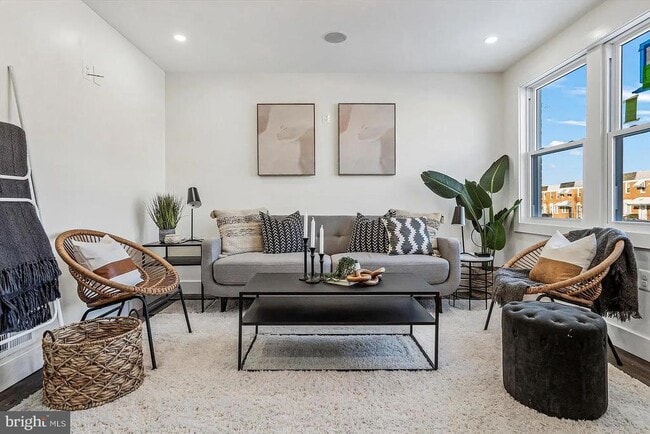 Building Photo - 3925 Chesterfield Ave