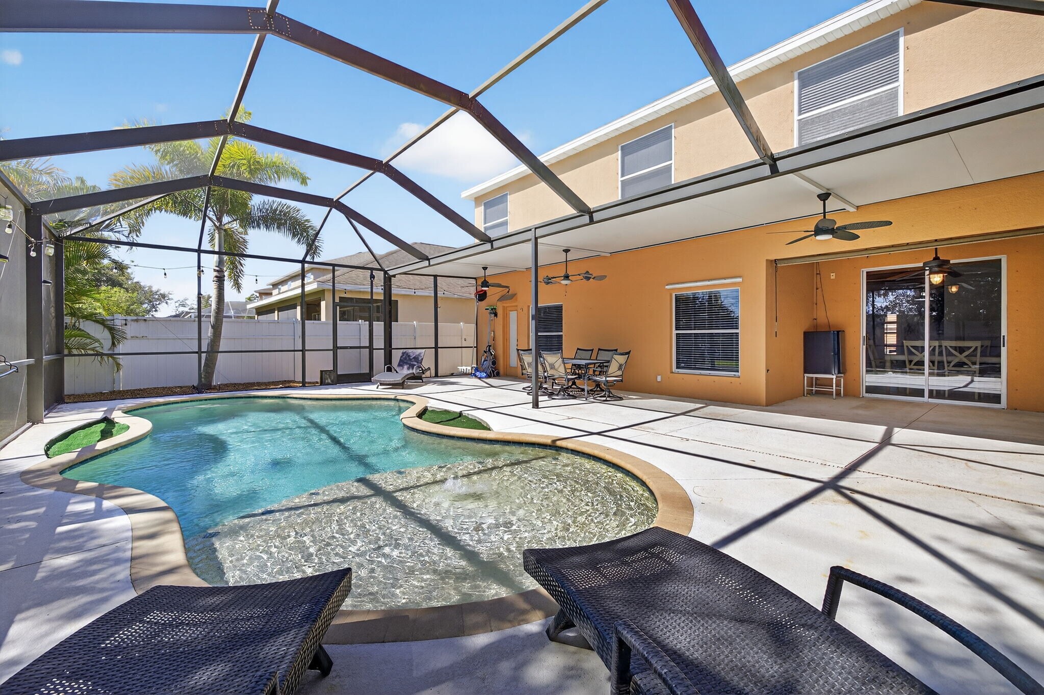 Building Photo - 8250 Silver Birch Way