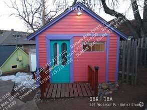 Building Photo - Artist Studio in Manitou Springs - Availab...