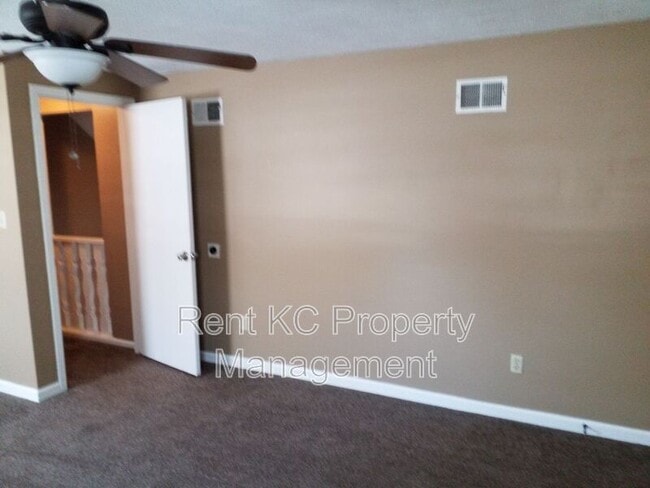 Building Photo - 10013 N Harrison Dr
