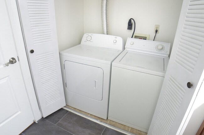 Building Photo - Flo-Mar Terraces