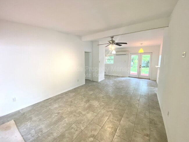 Building Photo - 4030 Corrine Dr
