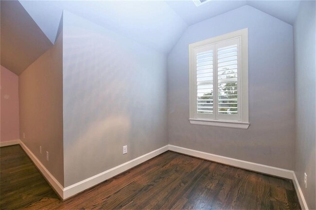 Building Photo - 1213 Althea Dr