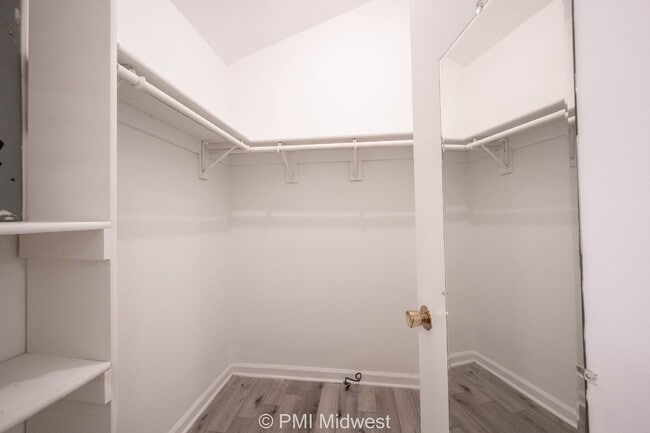 Building Photo - "Charming 2-Bed, 2-Bath Duplex in Prime Franklin Locale – Spacious 1,464 Sq Ft!"