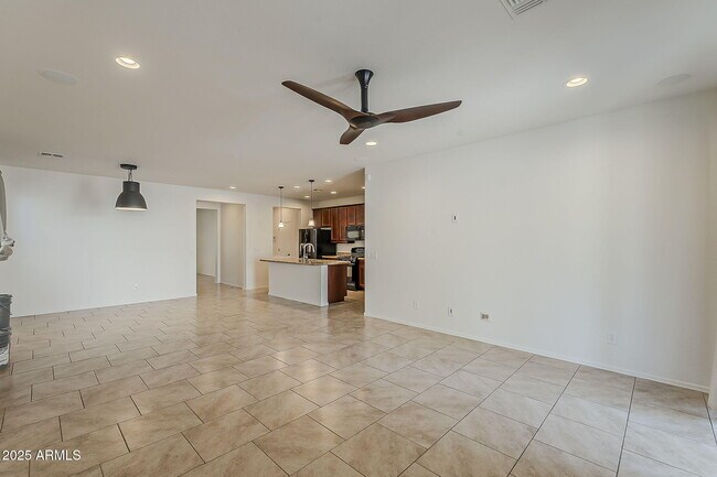 Building Photo - 2008 E Stacey Rd