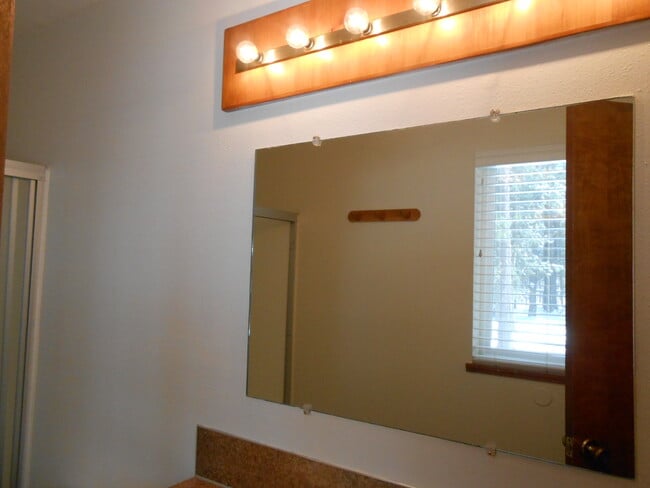 Building Photo - 17297 Golden Eye Dr