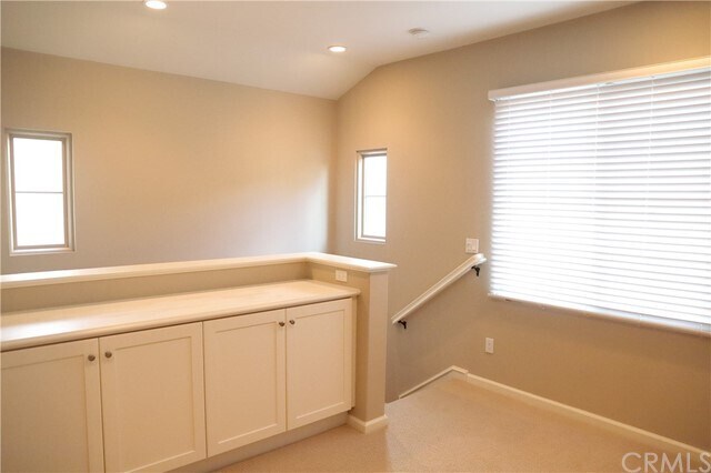 Building Photo - 112 Firefly