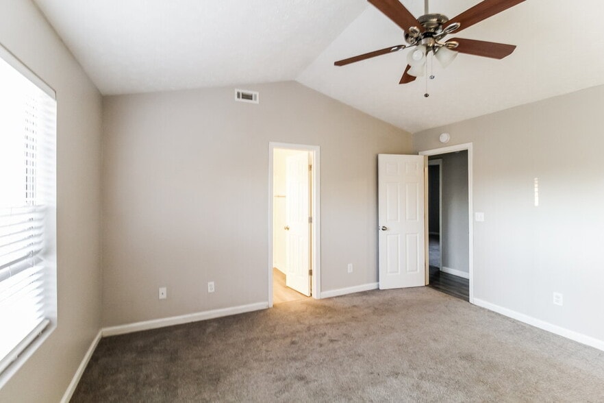 Building Photo - 39 Fairview Dr