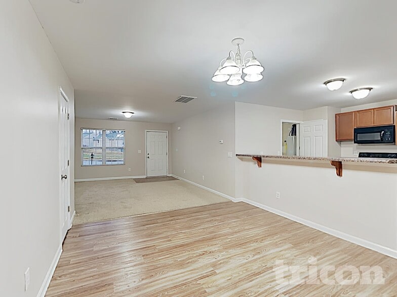 Building Photo - 4740 Brewer Dr