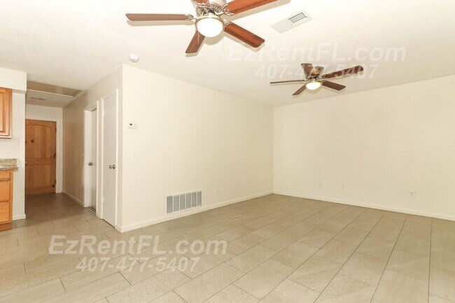 Building Photo - 858 Bishop Dr