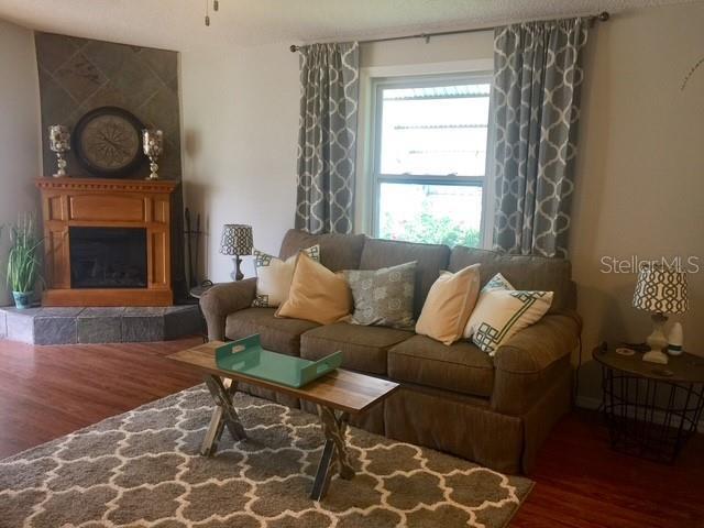 Building Photo - 1215 Panama Pl