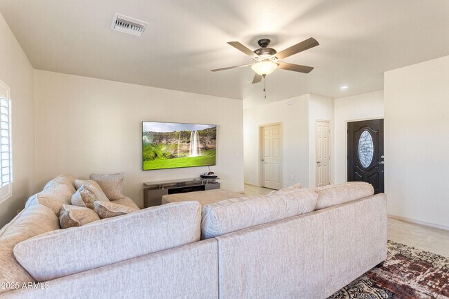 Building Photo - 8373 E Sunwing Ridge Dr