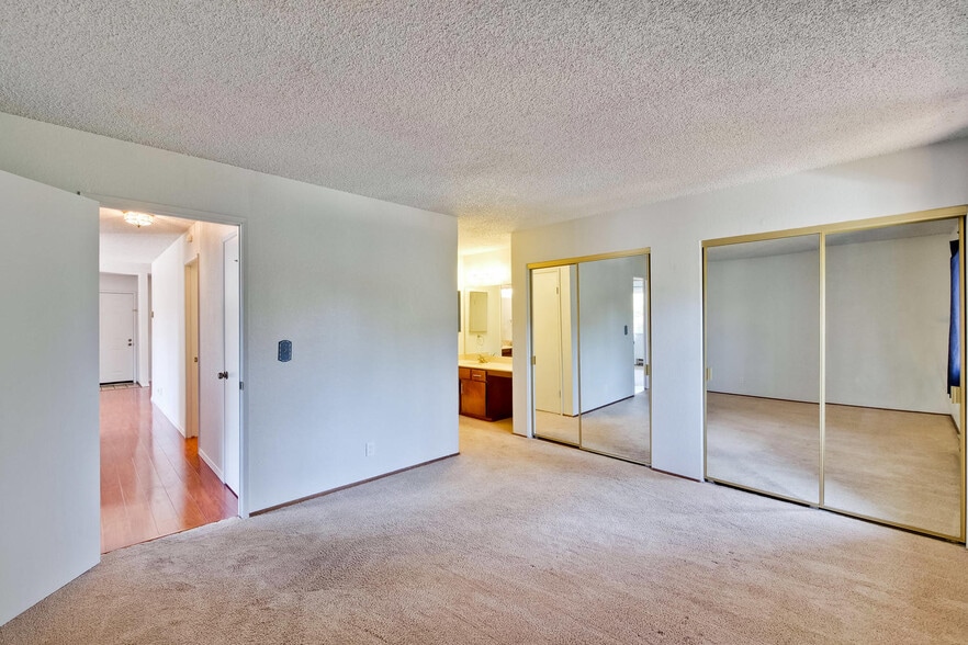 Building Photo - 46872 Fernald Cmn