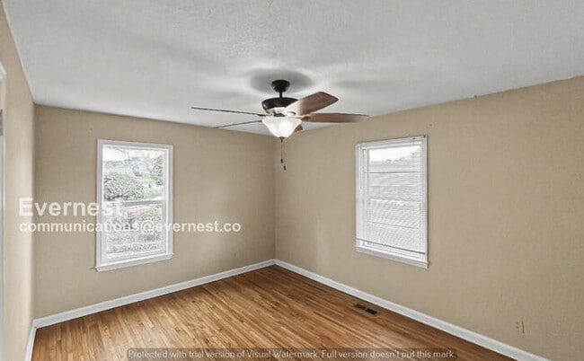 Building Photo - Beautiful 4 Bed & 2 Bath Home with Bonus Room / Pets Accepted