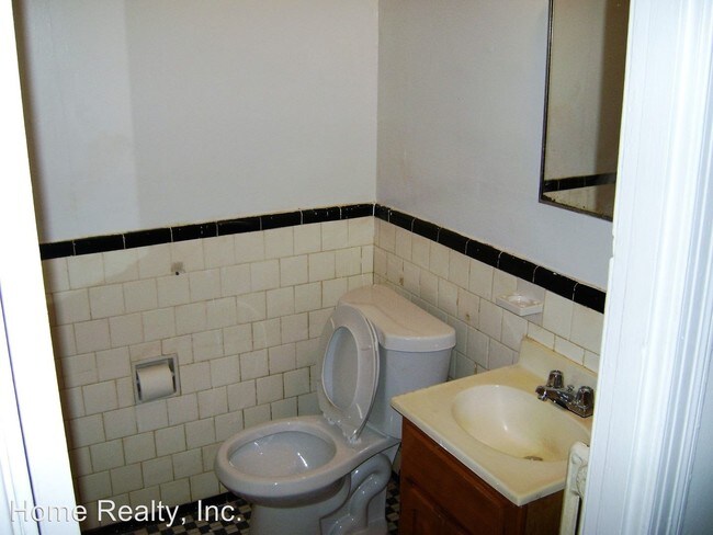 Building Photo - 1733 Minnesota Ave SE