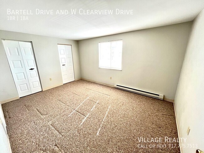 Building Photo - 51 W Clearview Dr