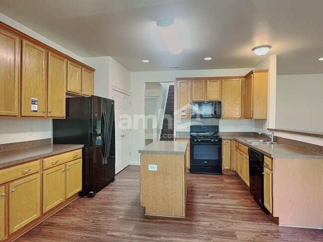 Building Photo - 6923 Babbling Brook Ln