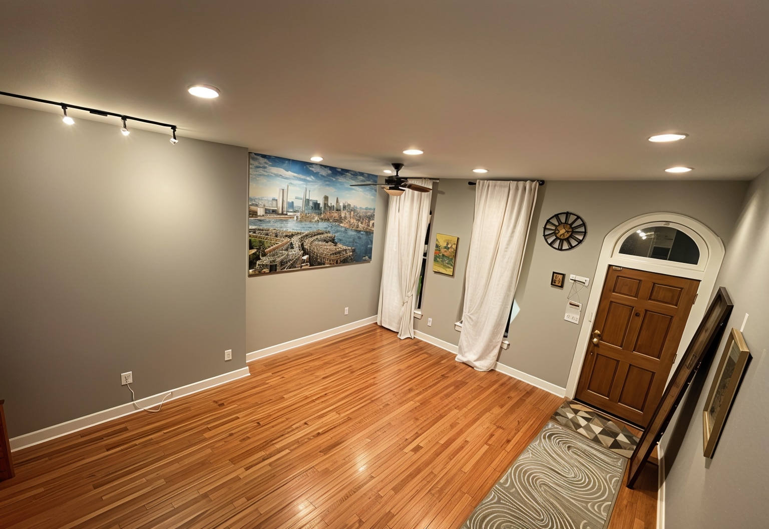 Building Photo - 1328 W Lombard St