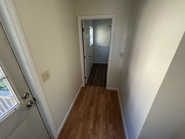 Building Photo - Spacious 4BR / 2BA Sanford Apartment with Heat Included!