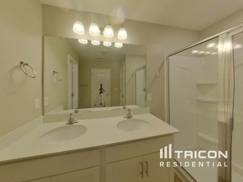 Building Photo - 283 Millen Dr