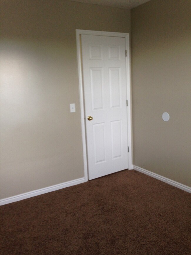 Building Photo - 1204 Torwood Ct
