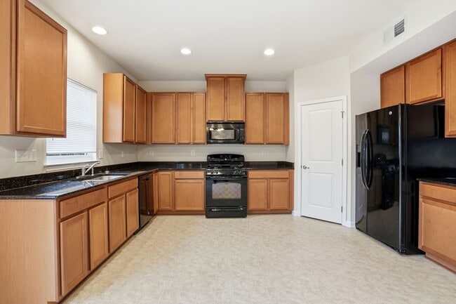 Building Photo - Move-In Ready Gem Near UNCC with Fresh Updates