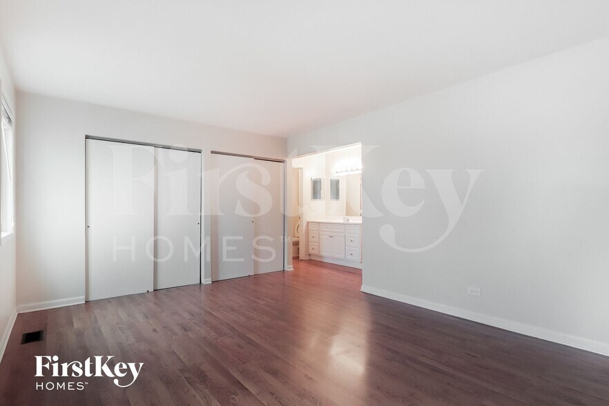 Building Photo - 135 Oriole Rd