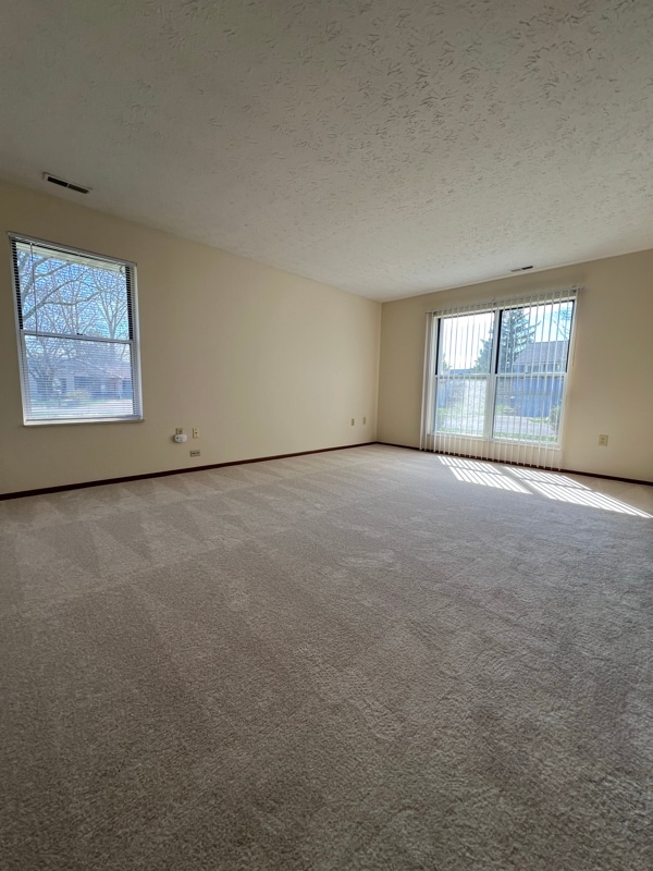 Building Photo - 3930 Deer Lake Way