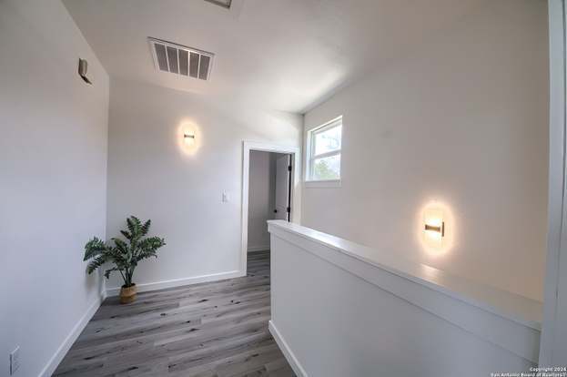 Building Photo - 2066 Dry Creek