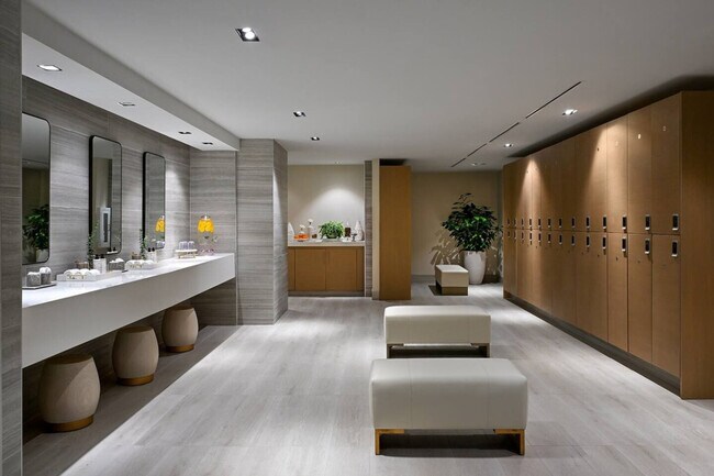 Building Photo - 3100 N Ocean Dr