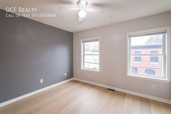 Building Photo - Three Bed Fishtown Home