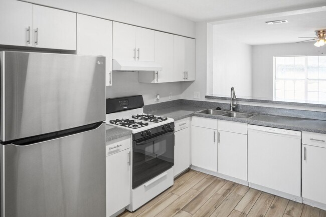 Building Photo - 300 Veterans Dr