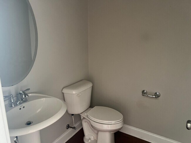 Building Photo - 523 Balsam Fir Dr