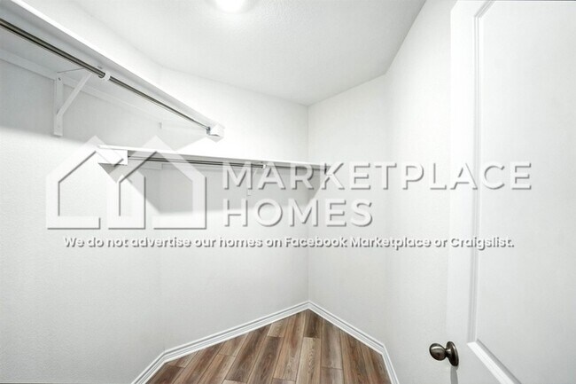 Building Photo - 15233 Dionysus Ln