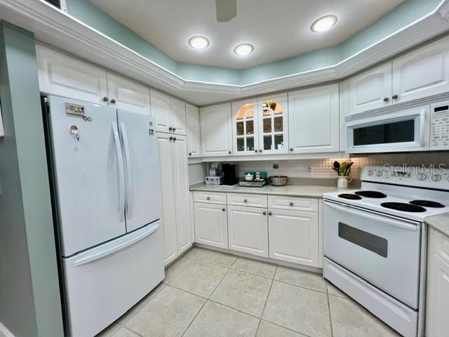 Building Photo - 3250 S Shore Dr