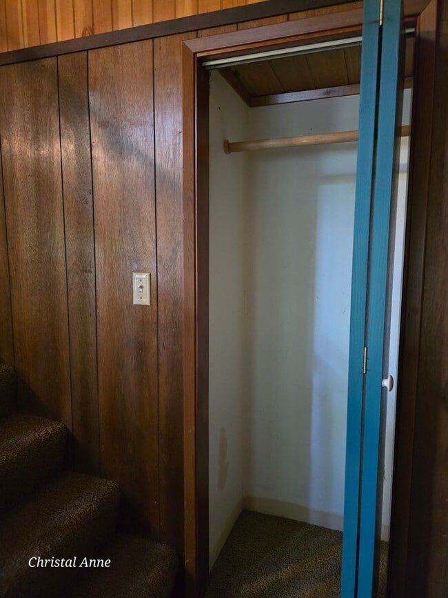 Building Photo - Waterfront 1 bedroom with a loft