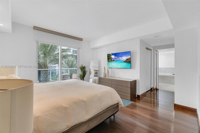 Building Photo - 1331 Brickell Bay Dr