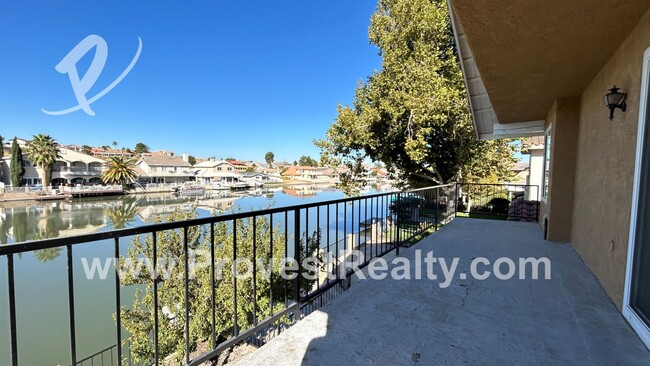 Building Photo - 4 Bed 3 Bath Spring Valley Lake Home On Th...