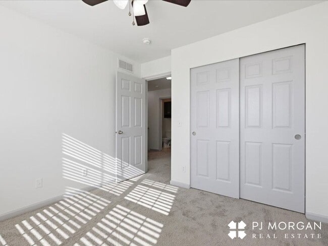 Building Photo - 19378 V St