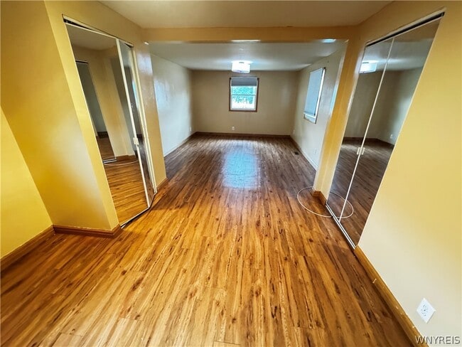 Building Photo - 13 Satinwood Dr