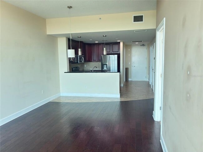 Building Photo - 101 S Eola Dr