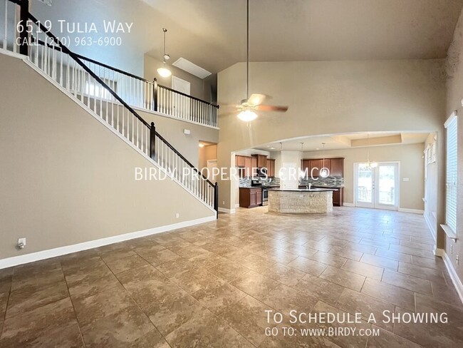 Building Photo - "Spacious 4-Bedroom Oasis with 3.5 Baths o...