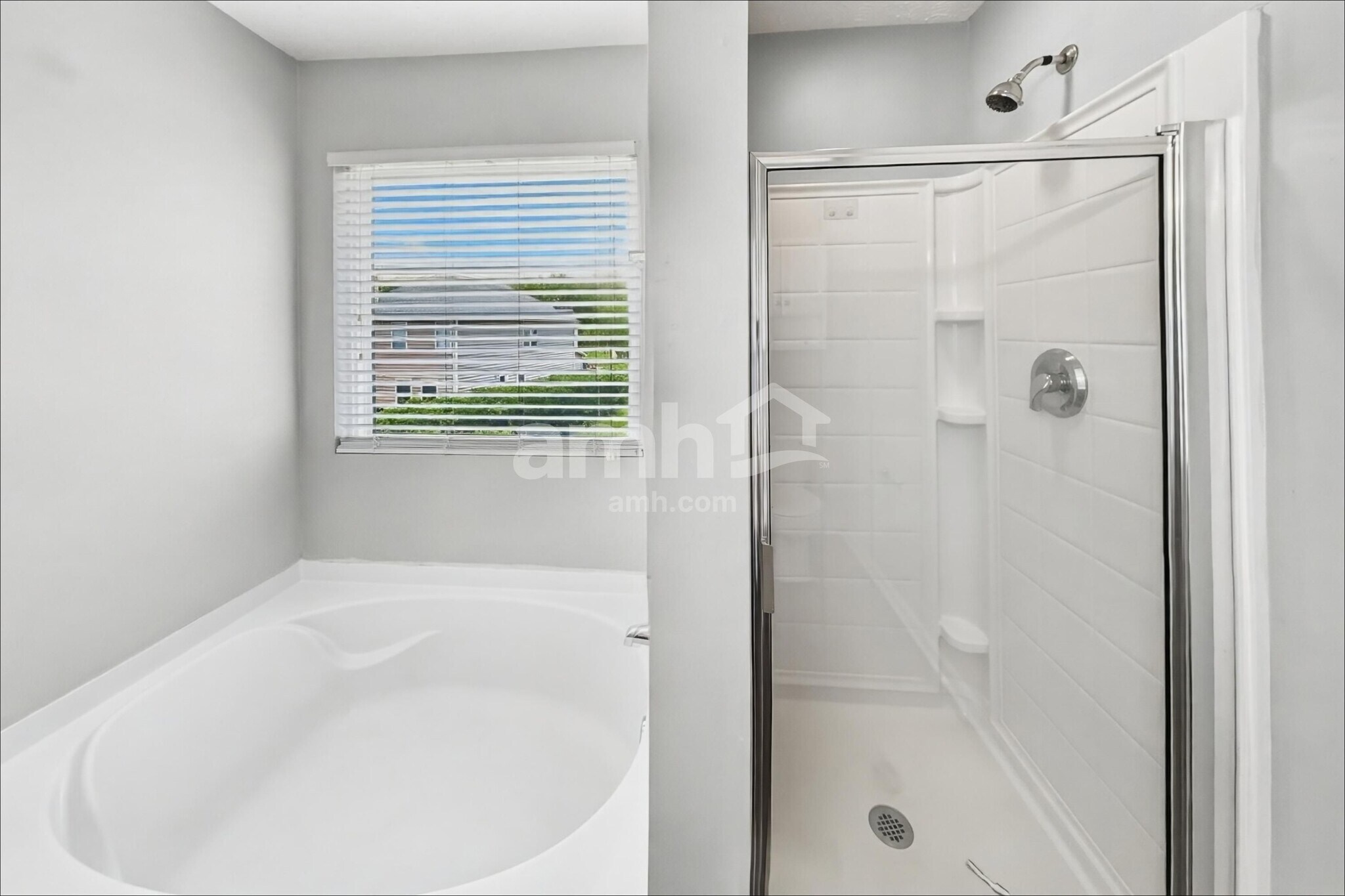 Building Photo - 1316 Roxbury Ct