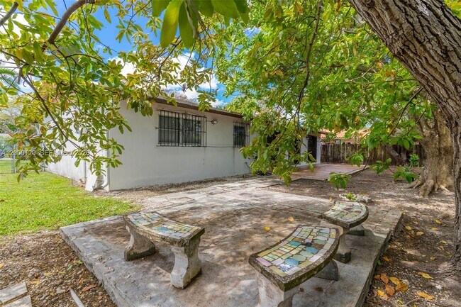 Building Photo - 13011 SW 80th St