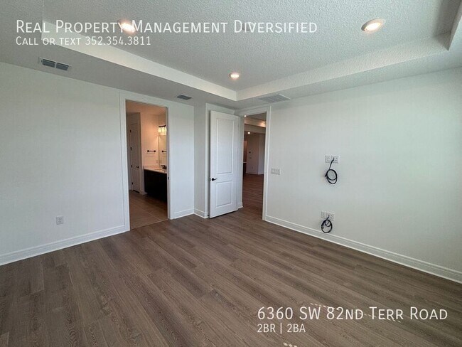 Building Photo - 6360 SW 82 Ter Rd