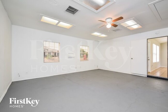 Building Photo - 2506 18th St SW