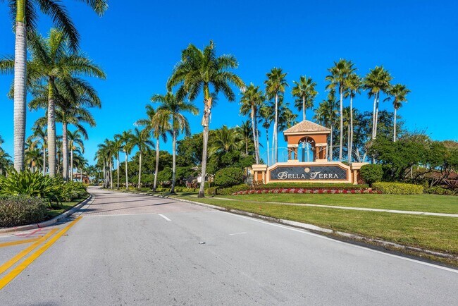 Building Photo - 102 Ibisca Terrace