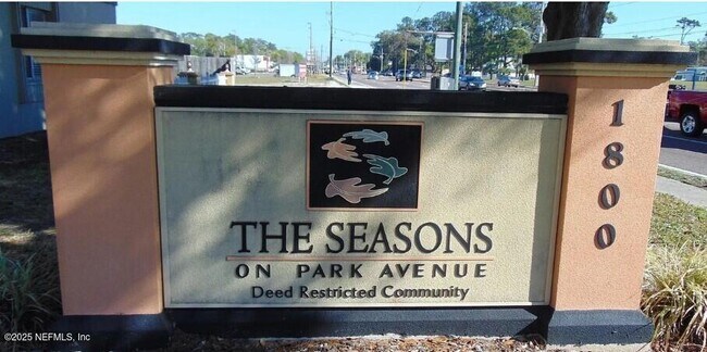 Building Photo - 1800 Park Ave